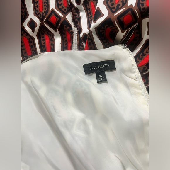 Talbot’s Woman’s Colorful, Lined Sleeveless Geometrical Patrerned Dress! - Picture 9 of 9